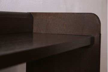 レトロ家具　昭和レトロ　ラワン材製の縦型アンティーク本棚(飾り棚)(1)