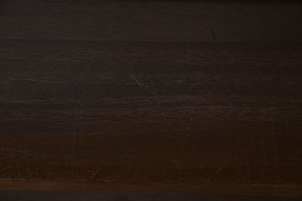 レトロ家具　昭和レトロ　ラワン材製の縦型アンティーク本棚(飾り棚)(1)