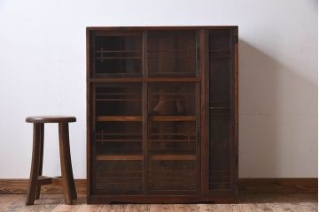 レトロ家具　昭和レトロ　古い木の質感が味わい深いアンティーク収納棚(戸棚、下駄箱)(1)