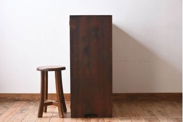 レトロ家具　昭和レトロ　古い木の質感が味わい深いアンティーク収納棚(戸棚、下駄箱)(1)