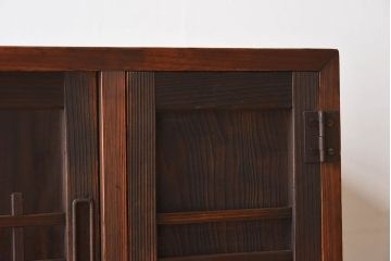 レトロ家具　昭和レトロ　古い木の質感が味わい深いアンティーク収納棚(戸棚、下駄箱)(1)