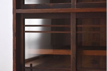 レトロ家具　昭和レトロ　古い木の質感が味わい深いアンティーク収納棚(戸棚、下駄箱)(1)