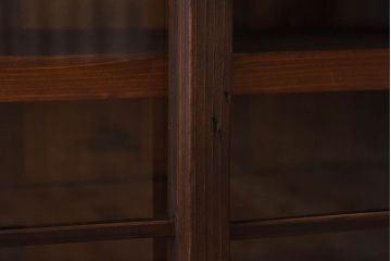 レトロ家具　昭和レトロ　古い木の質感が味わい深いアンティーク収納棚(戸棚、下駄箱)(1)