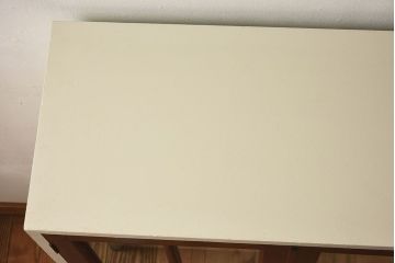 ペイント家具　格子の扉がおしゃれな収納棚(飾り棚、戸棚)