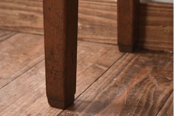 アンティーク雑貨　昭和レトロ　古い木の質感が味わい深いサイドテーブル(花台)