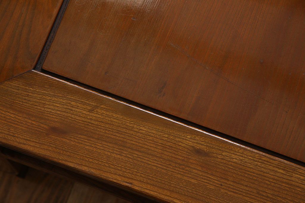 アンティーク家具　総無垢材　天板一枚板!総ケヤキ材製のアンティーク座卓