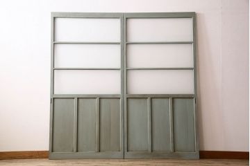 すりガラス入り!アンティーク調ペイントが素敵なガラス引き戸2枚セット