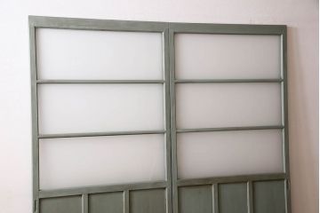 すりガラス入り!アンティーク調ペイントが素敵なガラス引き戸2枚セット