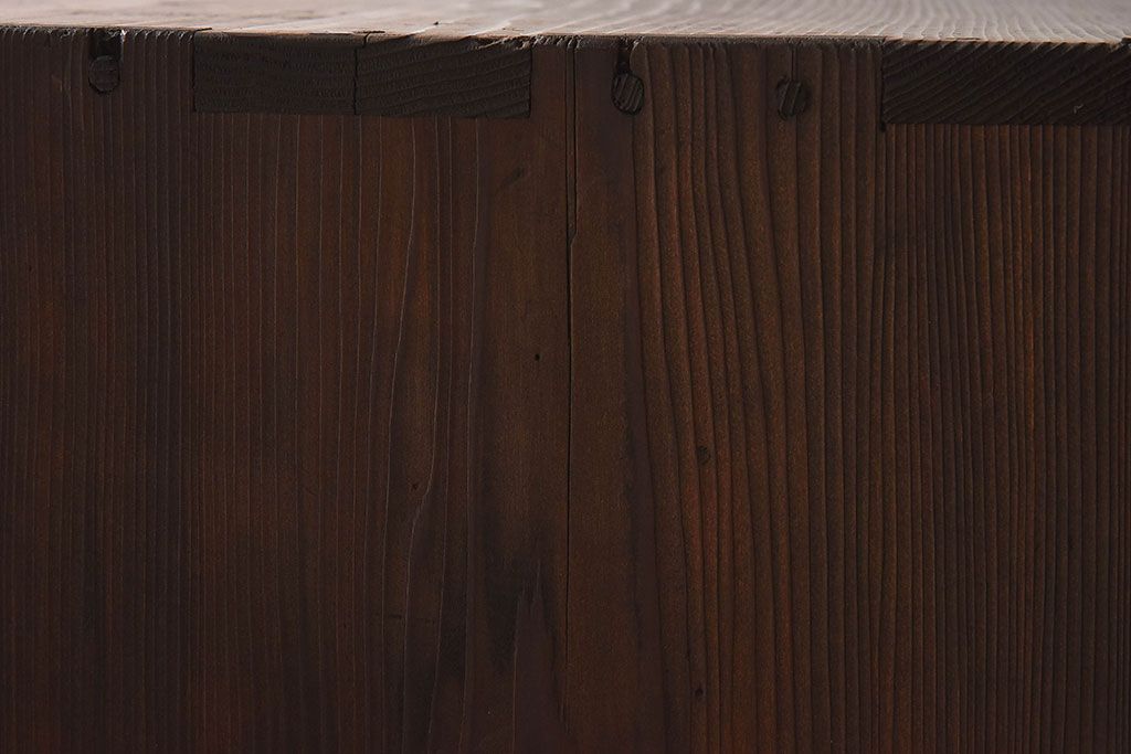 レトロ家具　昭和レトロ　古い木の質感が味わい深いアンティーク収納棚(戸棚、下駄箱)(2)