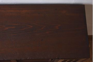 レトロ家具　昭和レトロ　古い木の質感が味わい深いアンティーク収納棚(戸棚、下駄箱)(2)