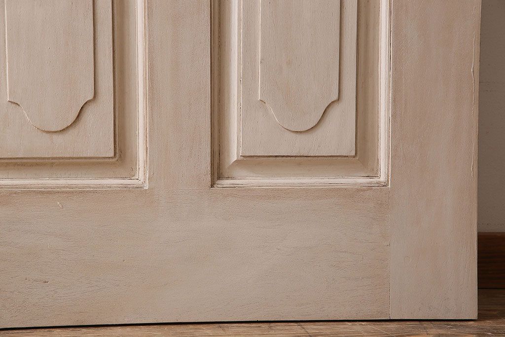 アンティークペイント　上品なデザインのドア(扉)(1)