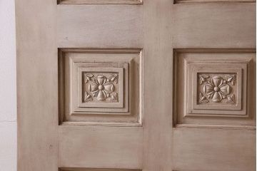 アンティークペイント　上品なデザインのドア(扉)(1)