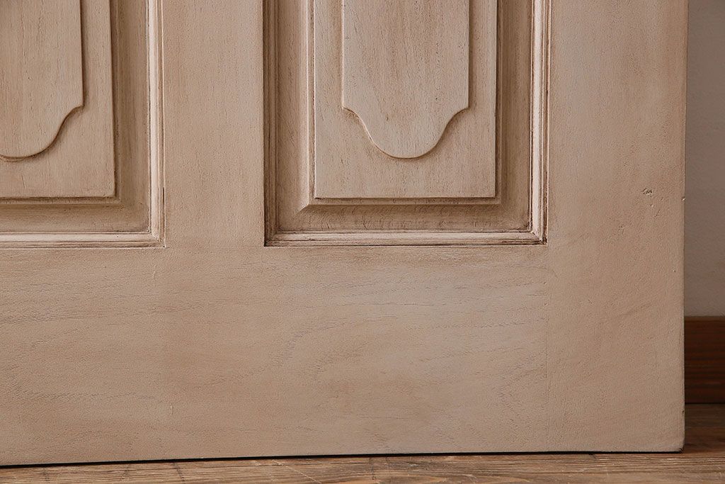 アンティークペイント　上品なデザインのドア(扉)(1)