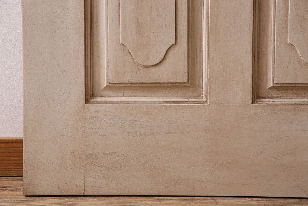 アンティークペイント　上品なデザインのドア(扉)(1)