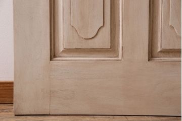 アンティークペイント　上品なデザインのドア(扉)(1)