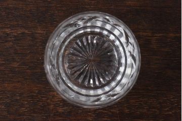アンティーク雑貨　イギリスビンテージ　お洒落なデザインのガラス製シュガーポット(小物入れ)