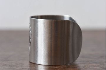 アンティーク雑貨　イギリス製　花柄彫刻入り!ナプキンリング4個セット