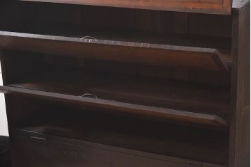 レトロ家具　和製アンティーク　古い木製のレトロなパタパタ収納棚(下駄箱)