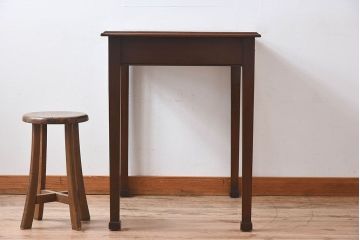 アンティーク家具　イギリスアンティーク　レザートップ　引き出し二杯付き!ウォールナット材の平机