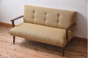 レトロ家具　ビンテージ　アーム付き!レトロな2.5人掛けソファ