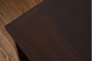アンティーク家具　前面黒檀材　脚付き　結霜ガラス入り4枚引き戸のアンティークローボード