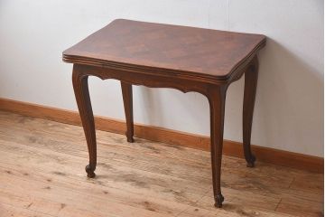 アンティーク家具　イギリスアンティーク　オーク材　パーケット天板や猫脚の作り込みが美しいエクステンションテーブル