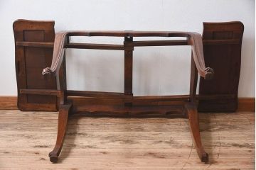 アンティーク家具　イギリスアンティーク　オーク材　パーケット天板や猫脚の作り込みが美しいエクステンションテーブル