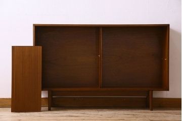 ビンテージ家具　北欧ビンテージ　上品な印象のサイドボード(サイドキャビネット)