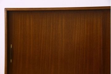 ビンテージ家具　北欧ビンテージ　上品な印象のサイドボード(サイドキャビネット)