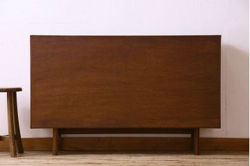 ビンテージ家具　北欧ビンテージ　上品な印象のサイドボード(サイドキャビネット)