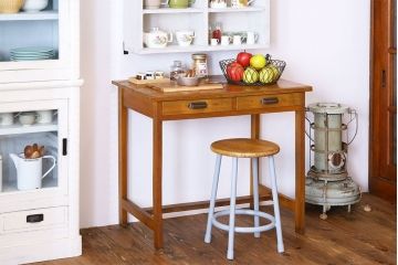 レトロ家具　昭和レトロ　栓材　使い勝手の良い小振りな平机(コンソールテーブル)