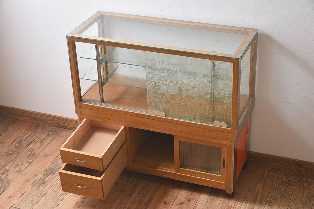 アンティーク雑貨　たばこ屋で使われていた昭和レトロなガラスケース(ショーケース)