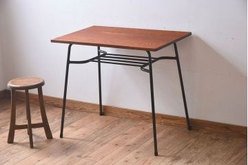 リメイク品　オーク材製天板の鉄脚テーブル(平机)(2)