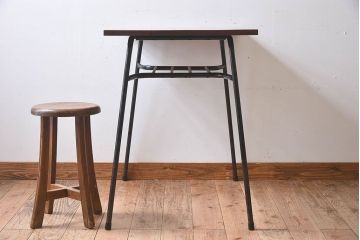 リメイク品　オーク材製天板の鉄脚テーブル(平机)(2)