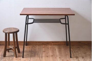 リメイク品　オーク材製天板の鉄脚テーブル(平机)(2)