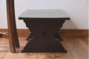 アンティーク雑貨　総ケヤキ材　天板一枚板!古い木の質感が味わい深い文机(1)