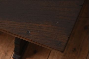 アンティーク雑貨　総ケヤキ材　天板一枚板!古い木の質感が味わい深い文机(1)