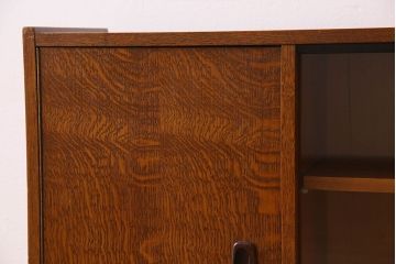 北欧家具　オーク材　温か味のあるデザインの収納棚(戸棚)