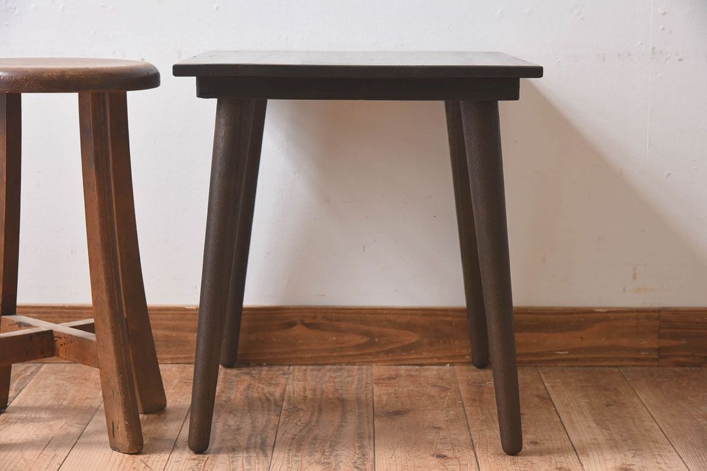 アンティーク雑貨　リメイク品　栓材　昭和レトロの雰囲気が魅力的なサイドテーブル(花台)