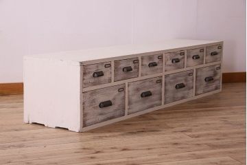 アンティーク家具　アンティークペイント　ネームプレート付き!シャビーなペイントがお洒落なローボード(ローチェスト)