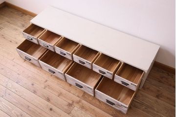 アンティーク家具　アンティークペイント　ネームプレート付き!シャビーなペイントがお洒落なローボード(ローチェスト)