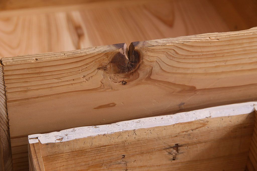 アンティーク家具　アンティークペイント　ネームプレート付き!シャビーなペイントがお洒落なローボード(ローチェスト)