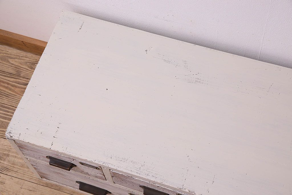 アンティーク家具　アンティークペイント　ネームプレート付き!シャビーなペイントがお洒落なローボード(ローチェスト)