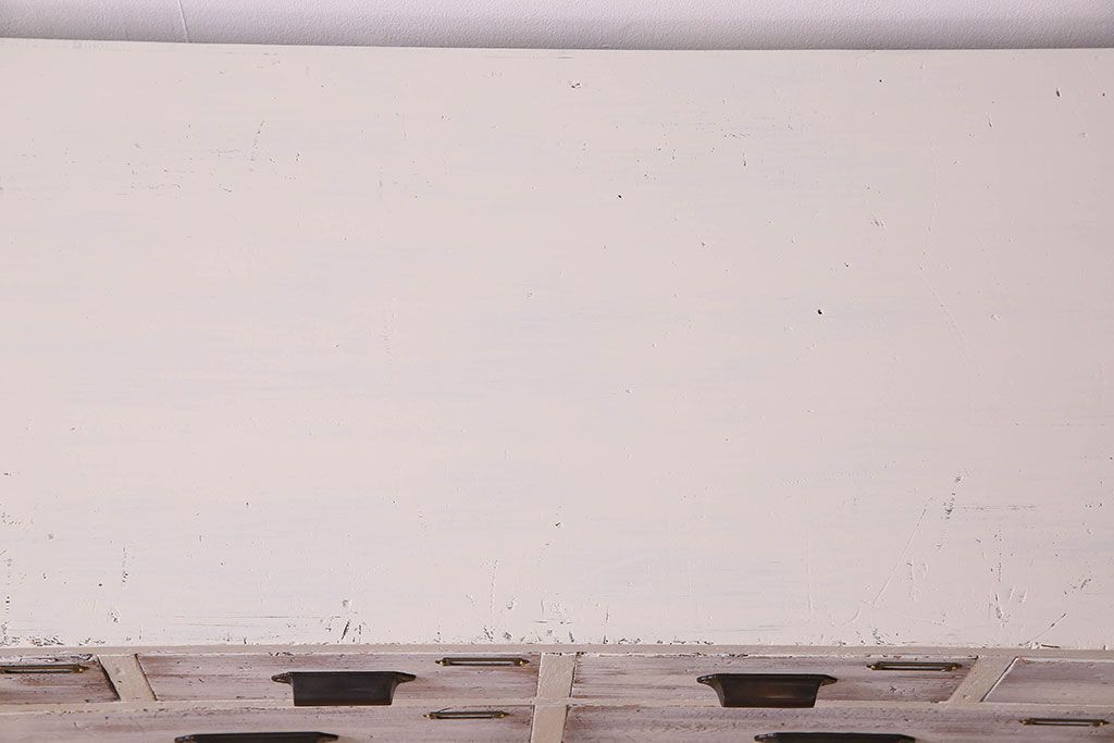 アンティーク家具　アンティークペイント　ネームプレート付き!シャビーなペイントがお洒落なローボード(ローチェスト)