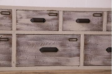 アンティーク家具　アンティークペイント　ネームプレート付き!シャビーなペイントがお洒落なローボード(ローチェスト)