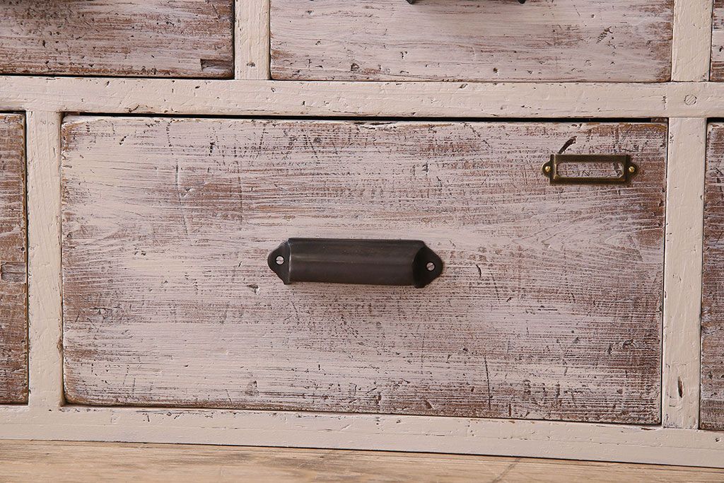 アンティーク家具　アンティークペイント　ネームプレート付き!シャビーなペイントがお洒落なローボード(ローチェスト)