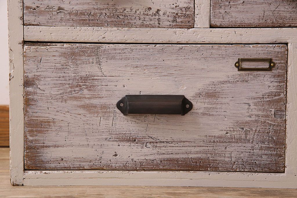 アンティーク家具　アンティークペイント　ネームプレート付き!シャビーなペイントがお洒落なローボード(ローチェスト)