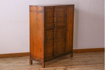 アンティーク家具　大正〜昭和期　大振りなサイズが魅力のシックな収納棚(下駄箱)
