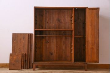アンティーク家具　大正〜昭和期　大振りなサイズが魅力のシックな収納棚(下駄箱)