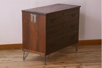 レトロ家具　昭和レトロ　ヒノキ材製天板　シンプルさが魅力の鉄脚ローボード(ローチェスト)(1)